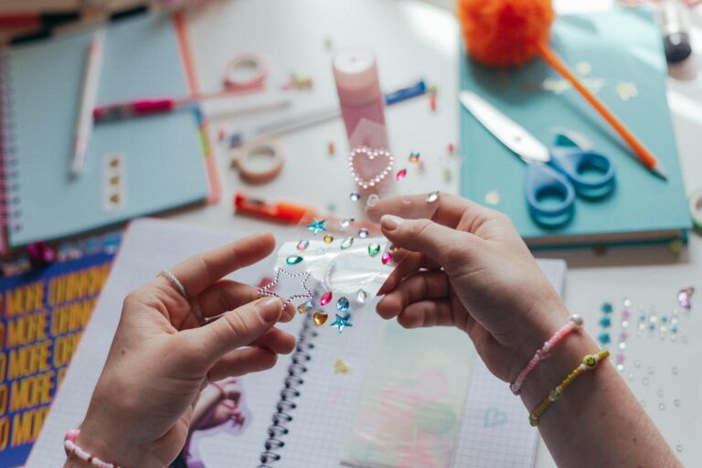 Simple DIY Crafts for Beginners: Easy Step-by-Step Projects to Start Today